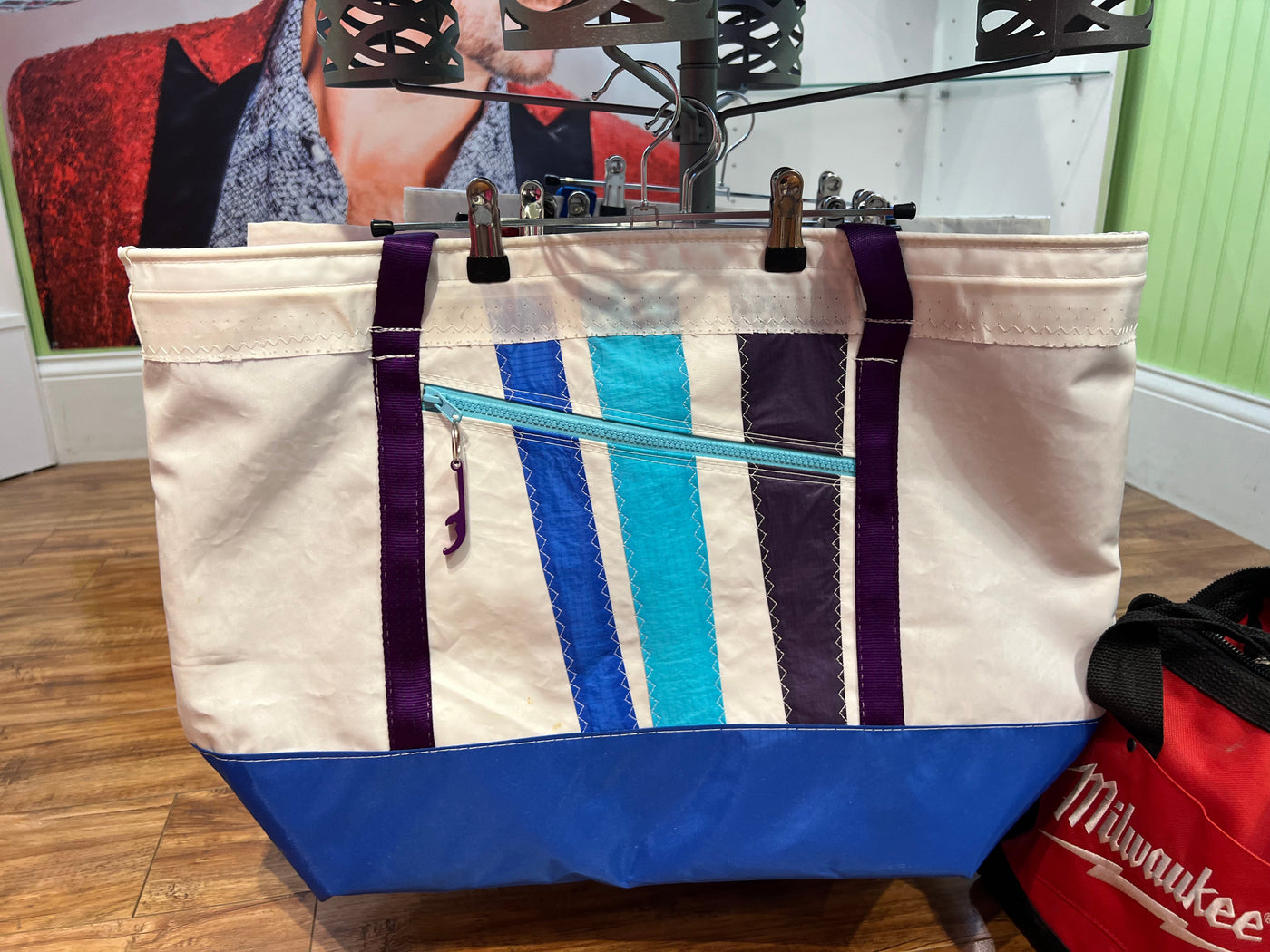 Hoist Away 'Stowaway Large Bag'