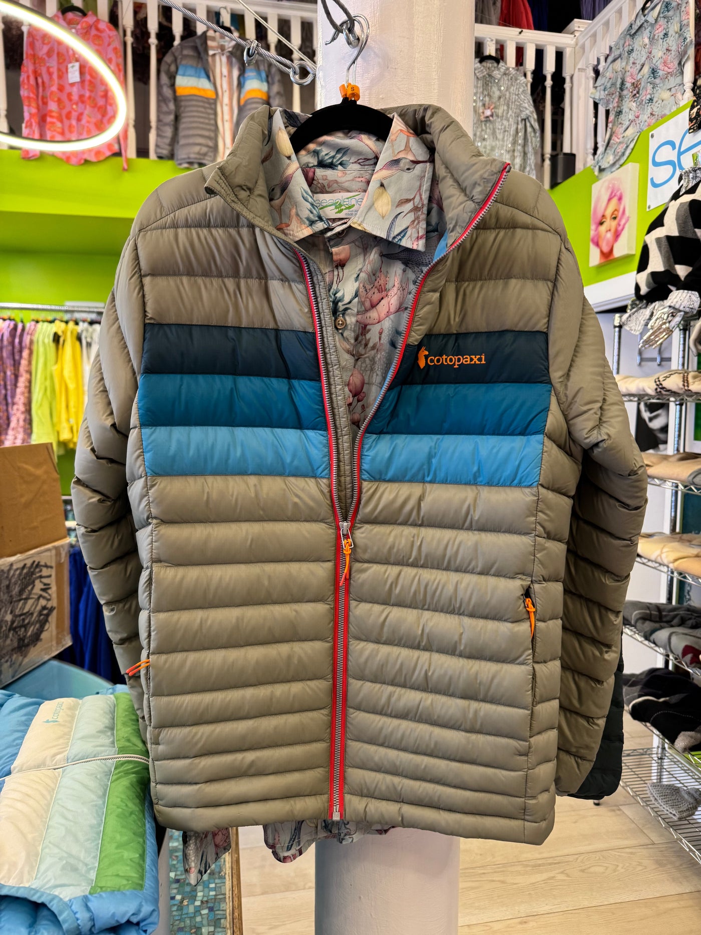 Cotopaxi Men's Puffer Jacket, Taupe and Blues