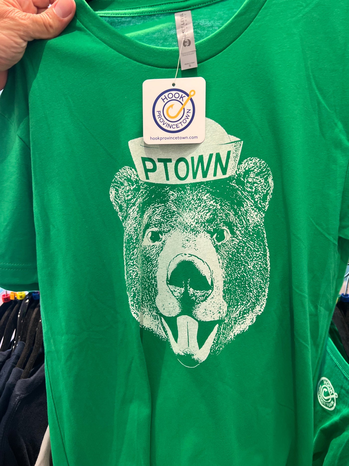 hook's ptown bear tee