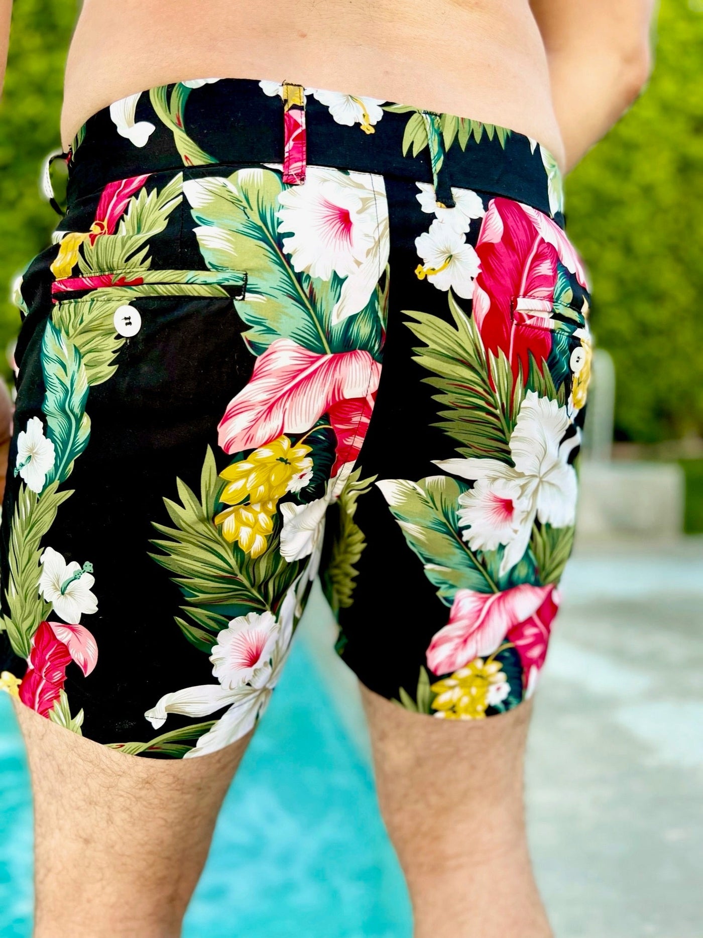 black hibiscus short