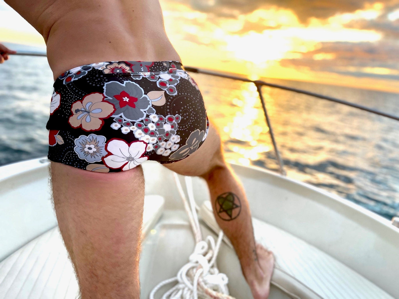 hibiscus charcoal swim trunk