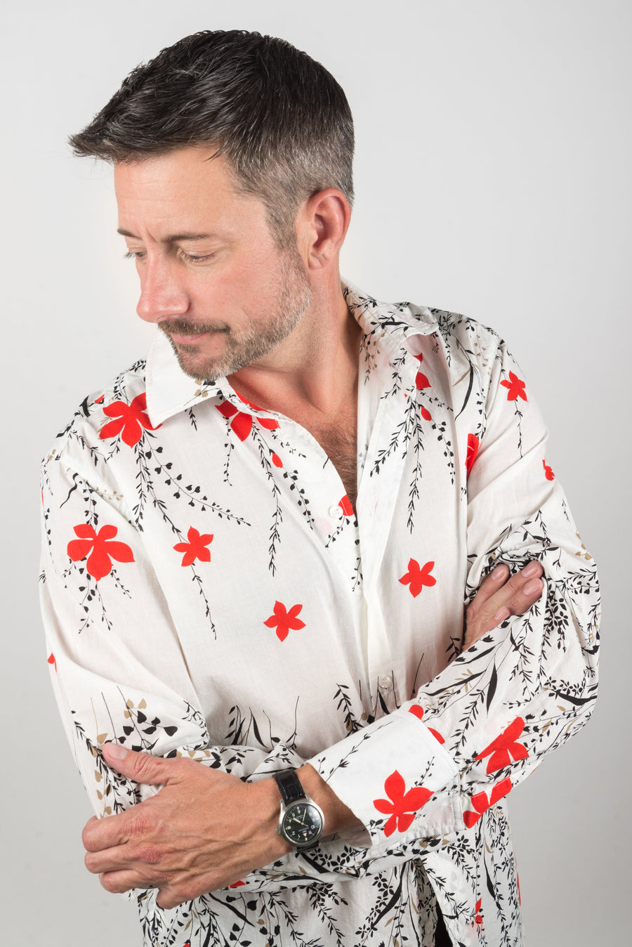 white spray red flowers LS